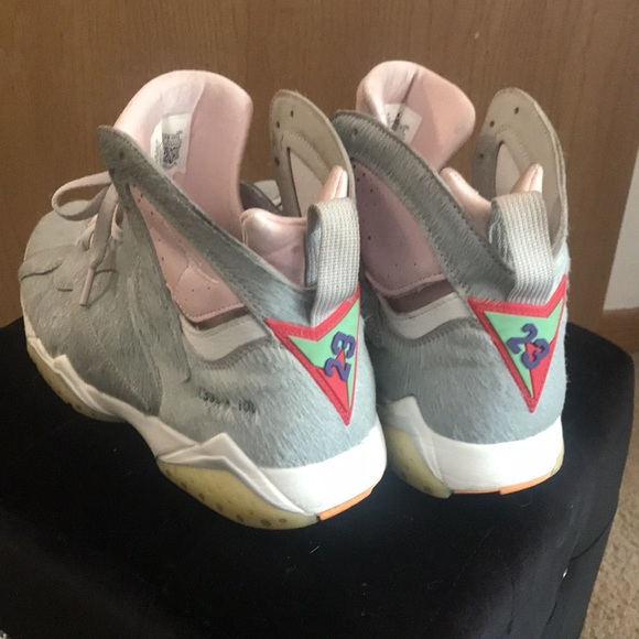 Used - Picture 2 of 7